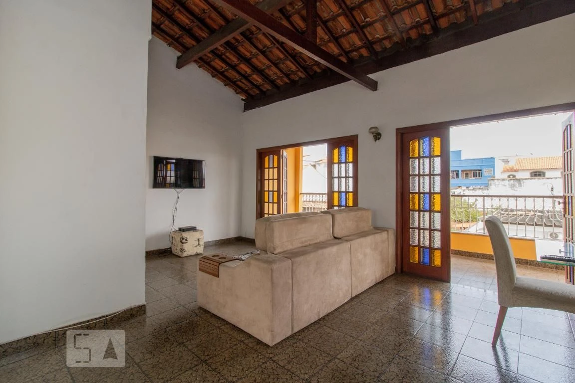 Rental house with 4 bedrooms and a private garden — photo 52