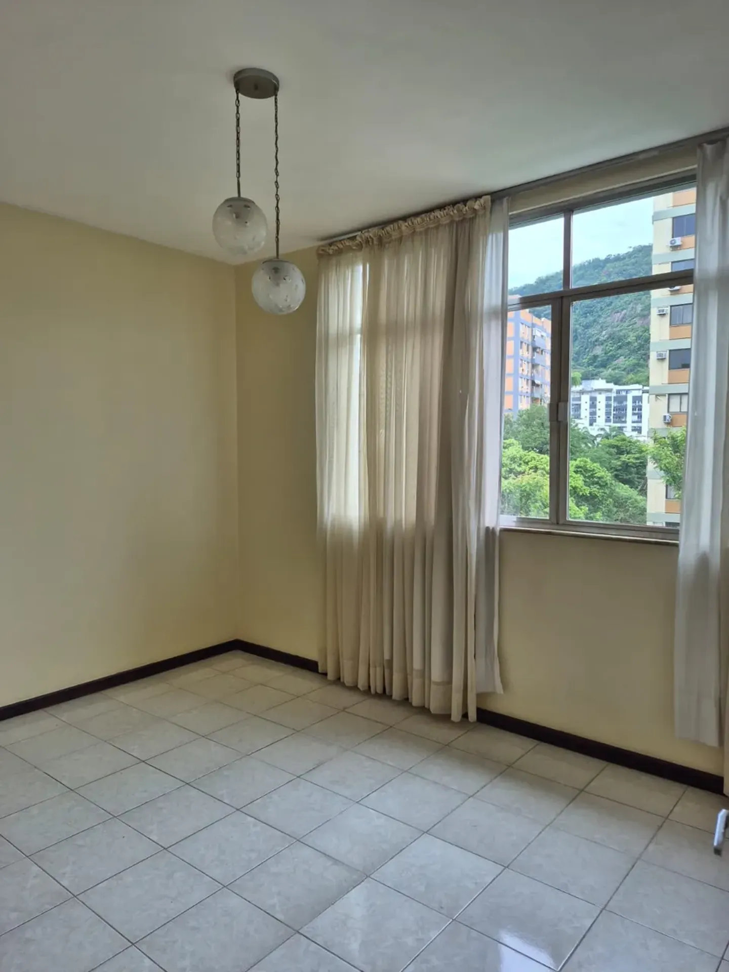 Apartment on the 5th floor with a park view — photo 3
