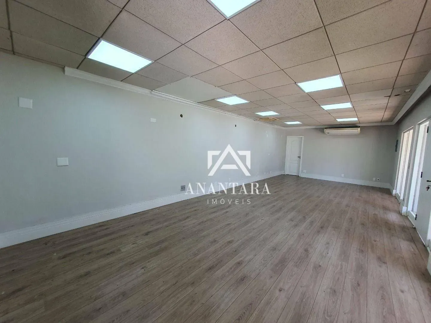 Casa duplex para locação com 4 suítes e 18 vagas — photo 18