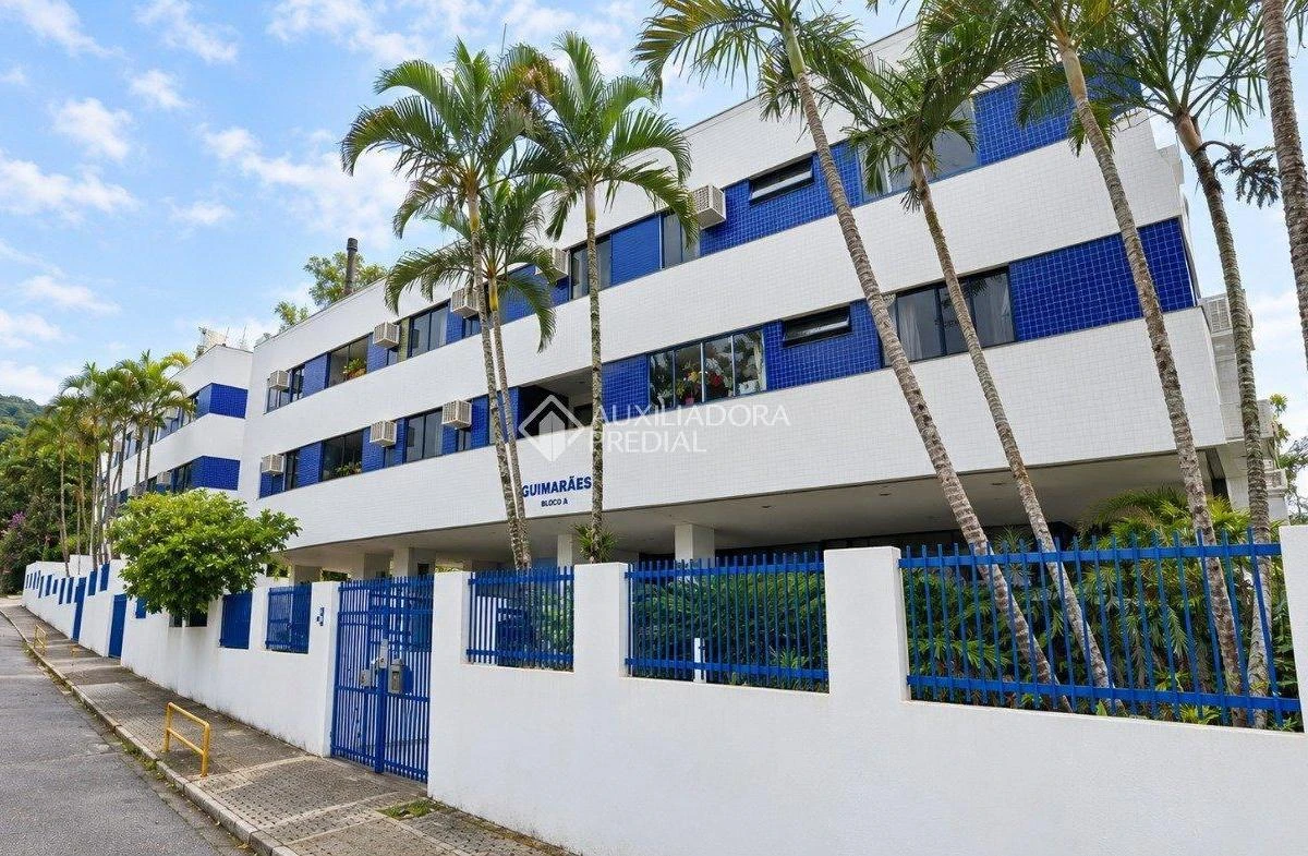 2-bedroom apartment with a washing machine in Florianópolis — photo 12