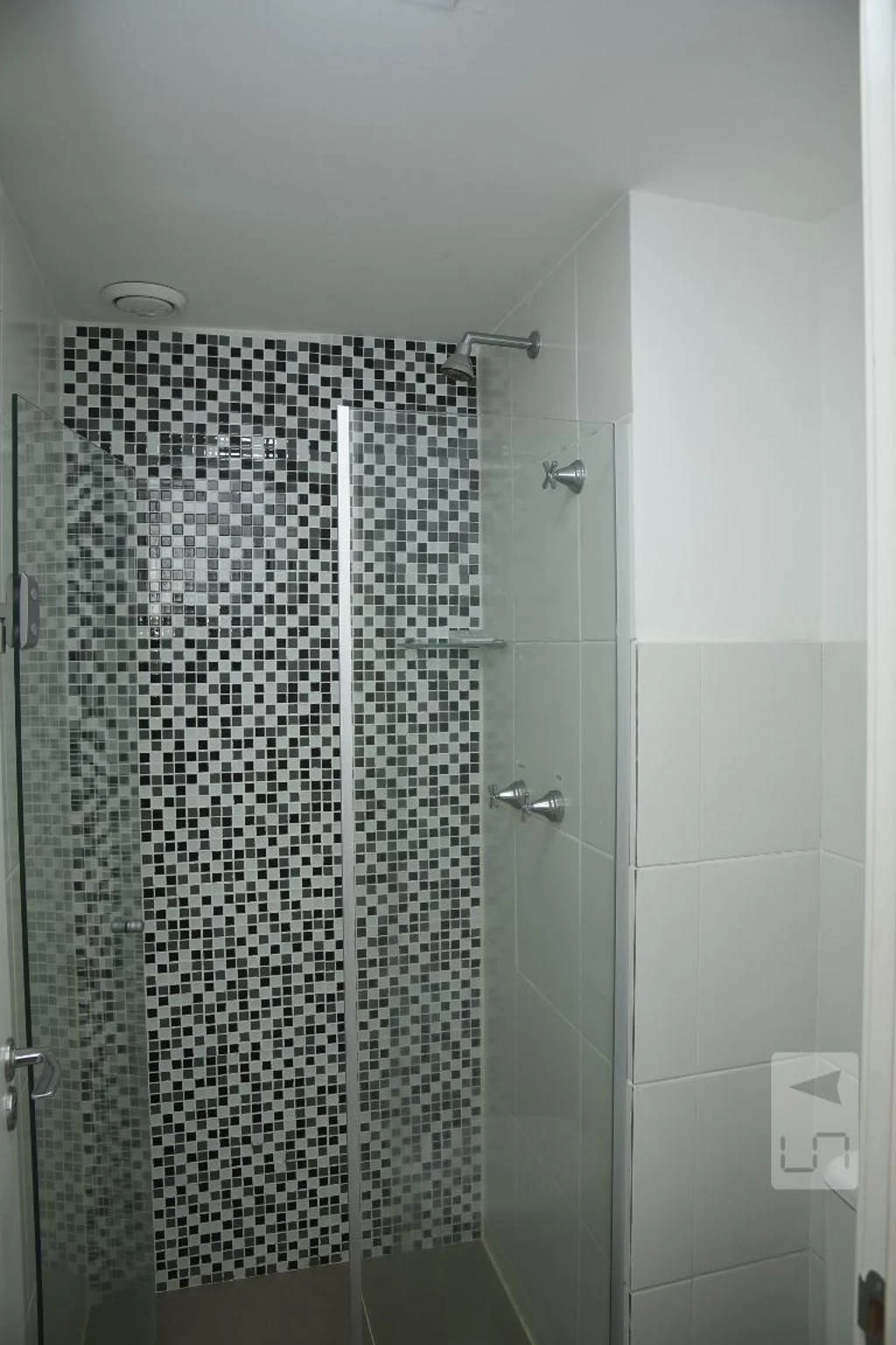 2-bedroom apartment in a building with a sauna — photo 18