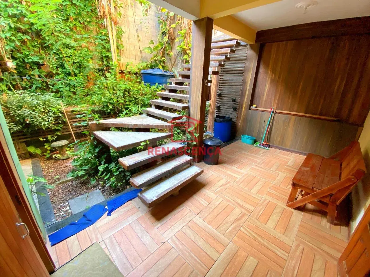 Furnished duplex house with an open-plan gas kitchen — photo 21