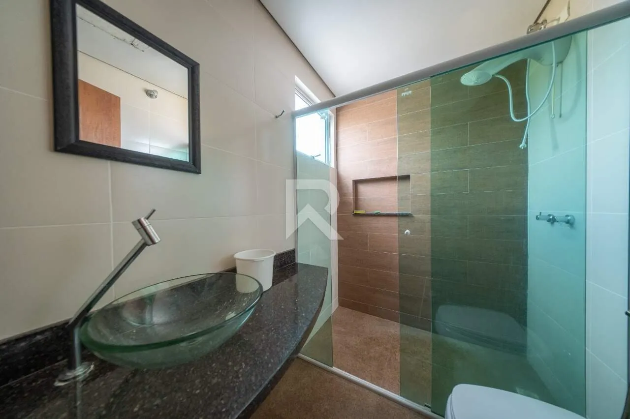 House with 5 bedrooms and 460 m² with private BBQ — photo 17