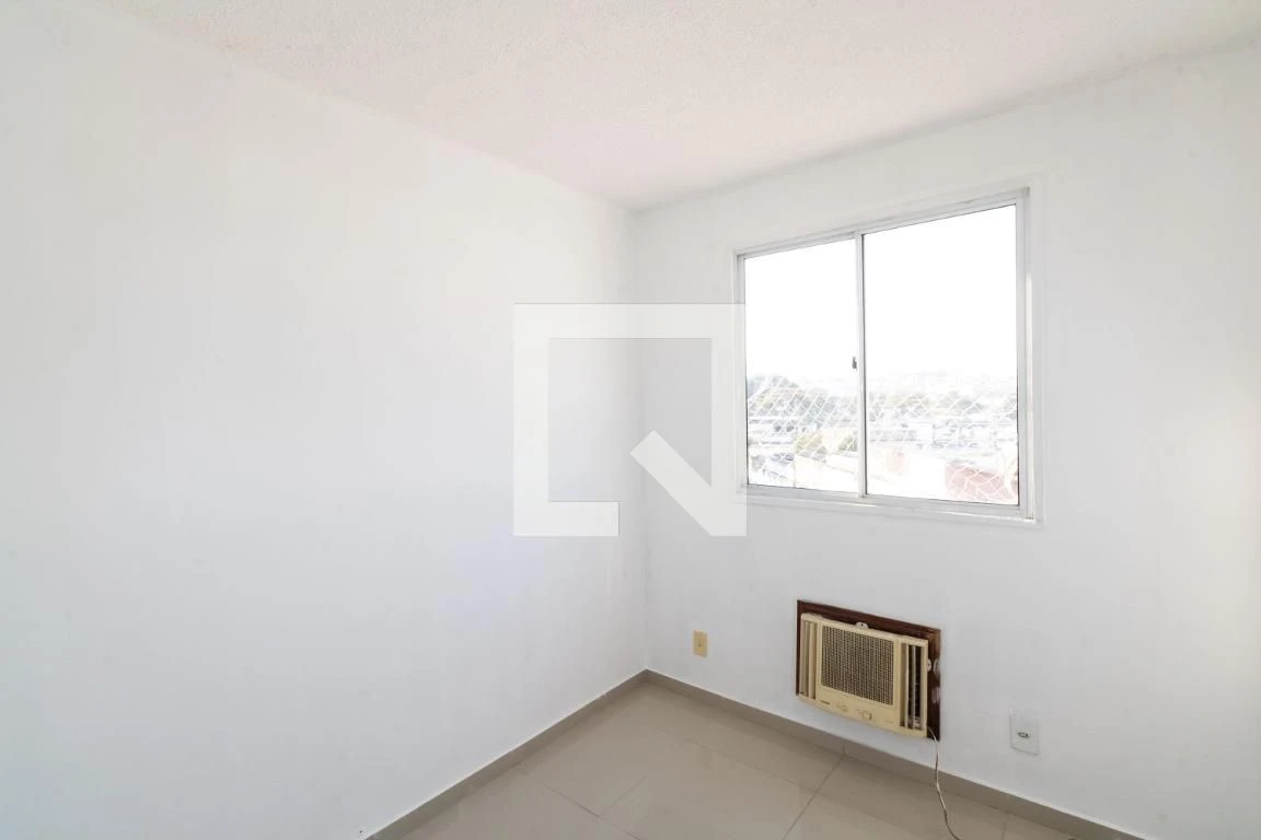 Apartamento sem mobília com churrasqueira na varanda — photo 7