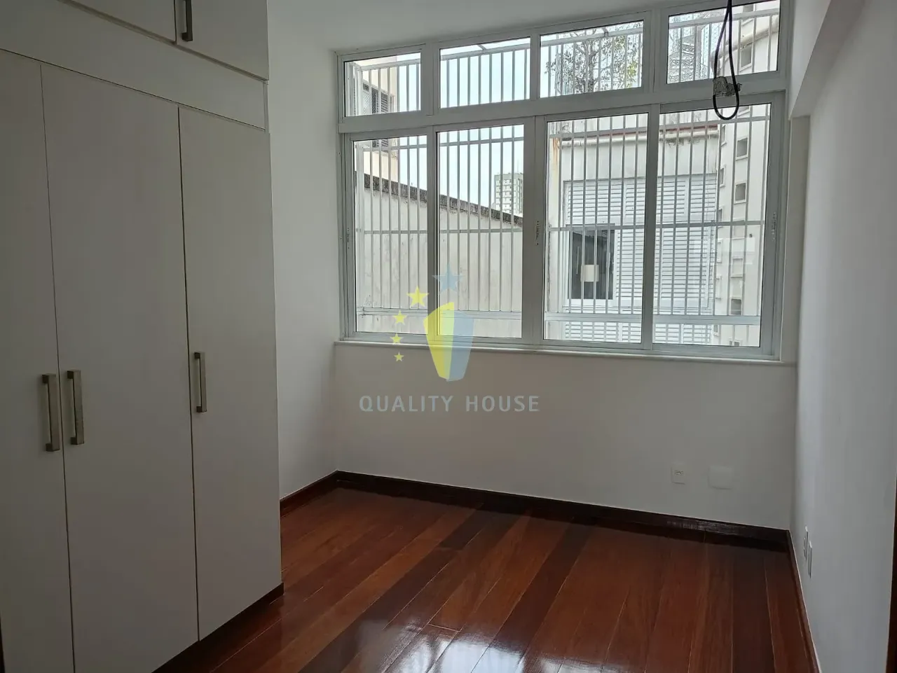 Unfurnished apartment with 3 bedrooms and 2 bathrooms — photo 18