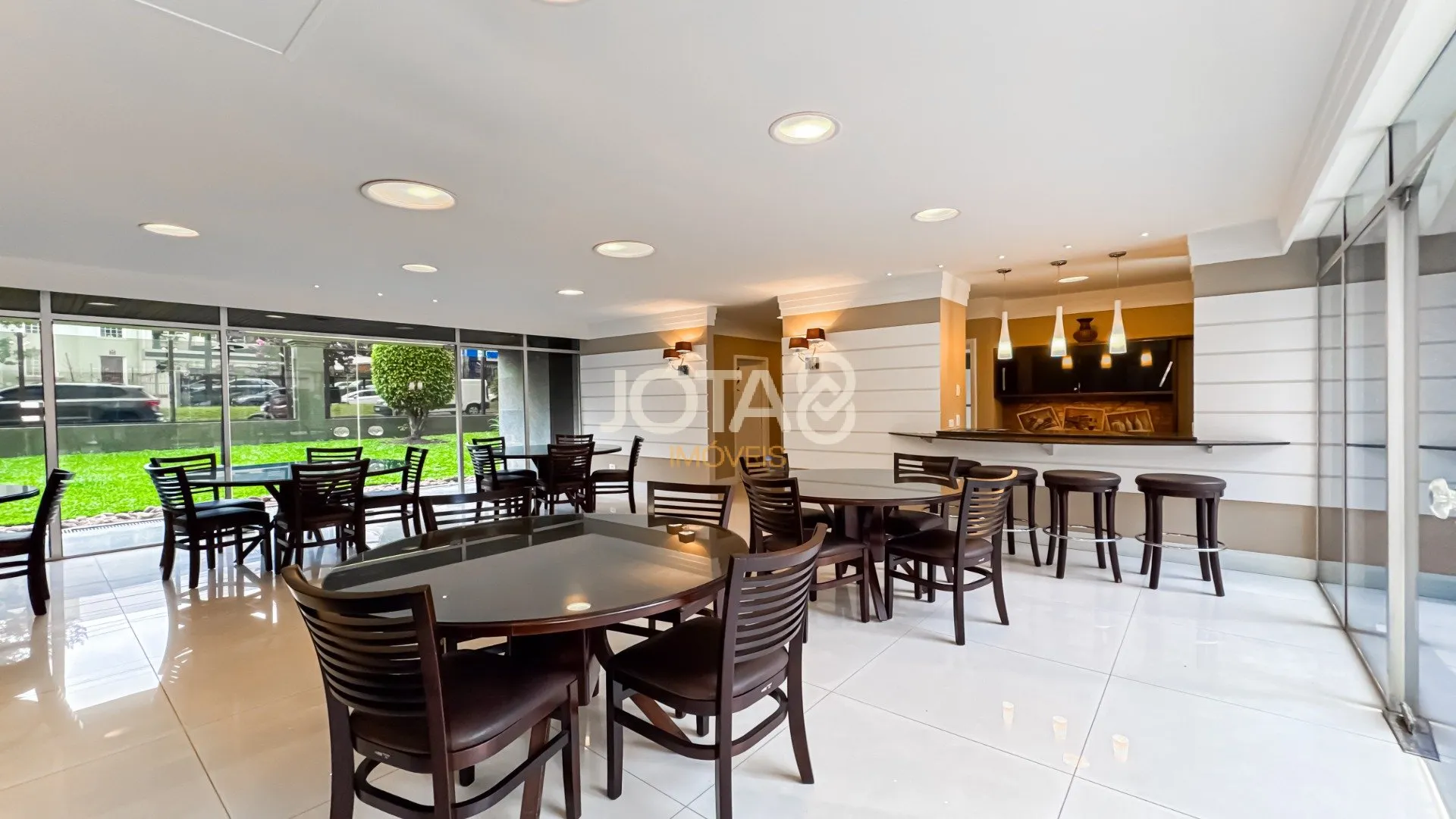2-bedroom apartment with 331 m² and 2 parking spaces — photo 24