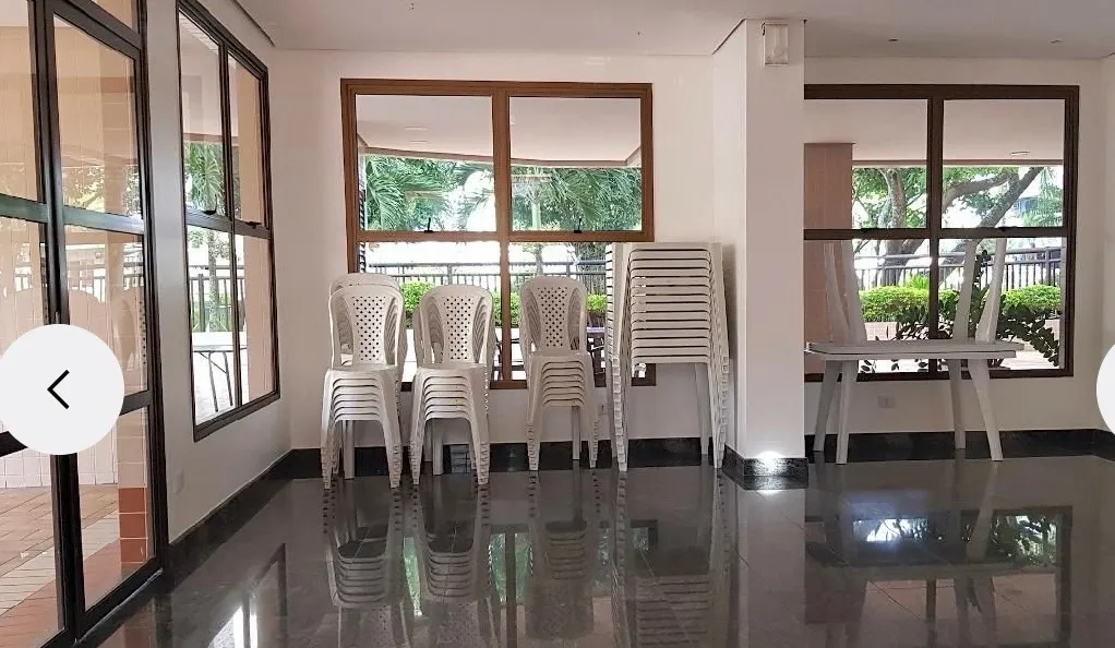 One-bedroom apartment in a building with a gym — photo 19
