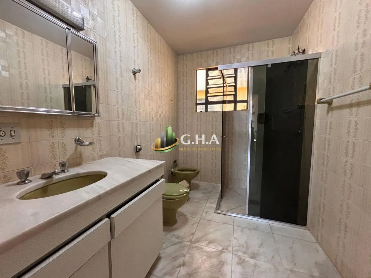 Sobrado com 6 dormitórios e guarda-roupas embutidos — photo 37