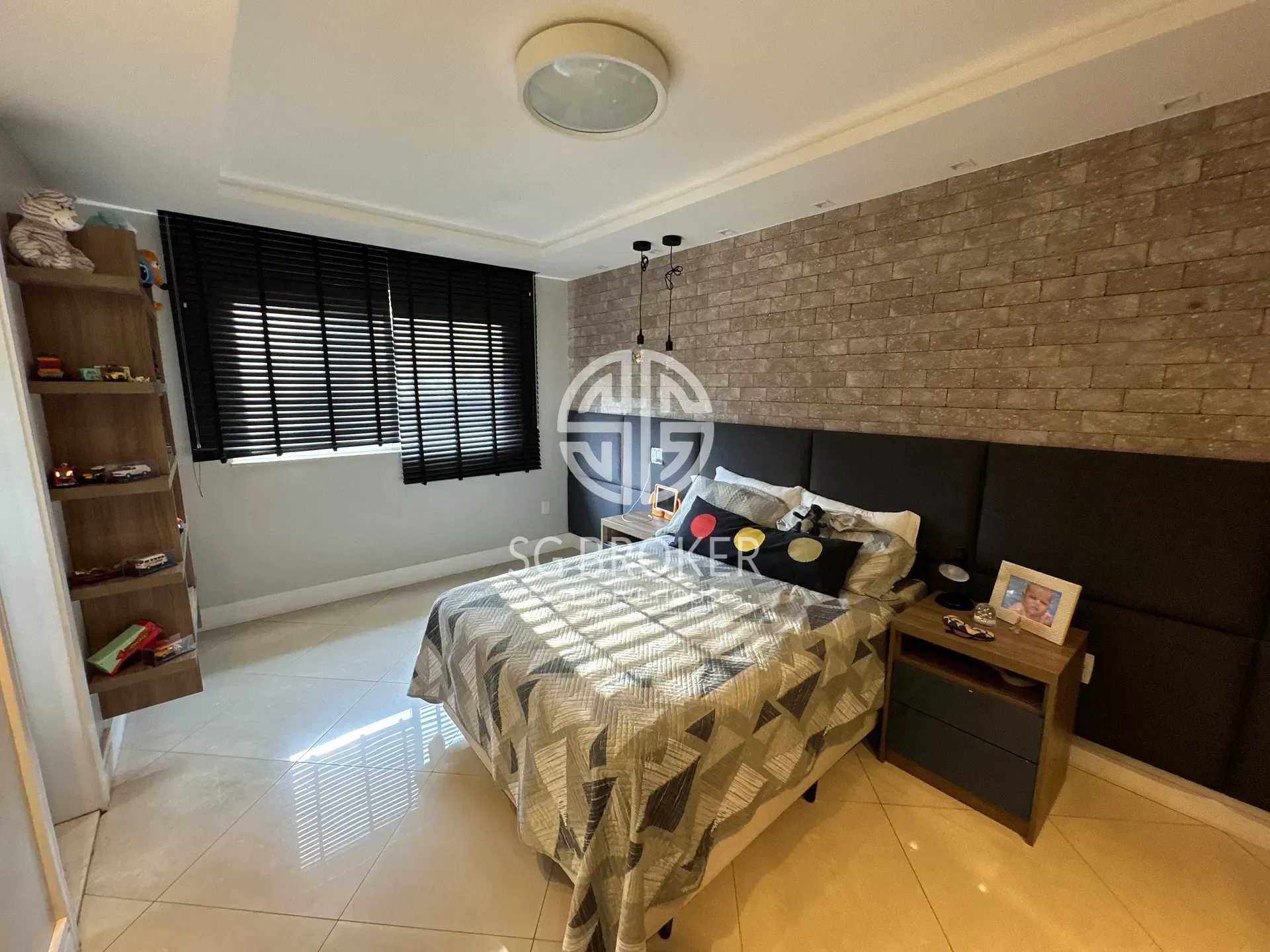 Casa para locação com 5 quartos e churrasqueira na varanda — photo 42