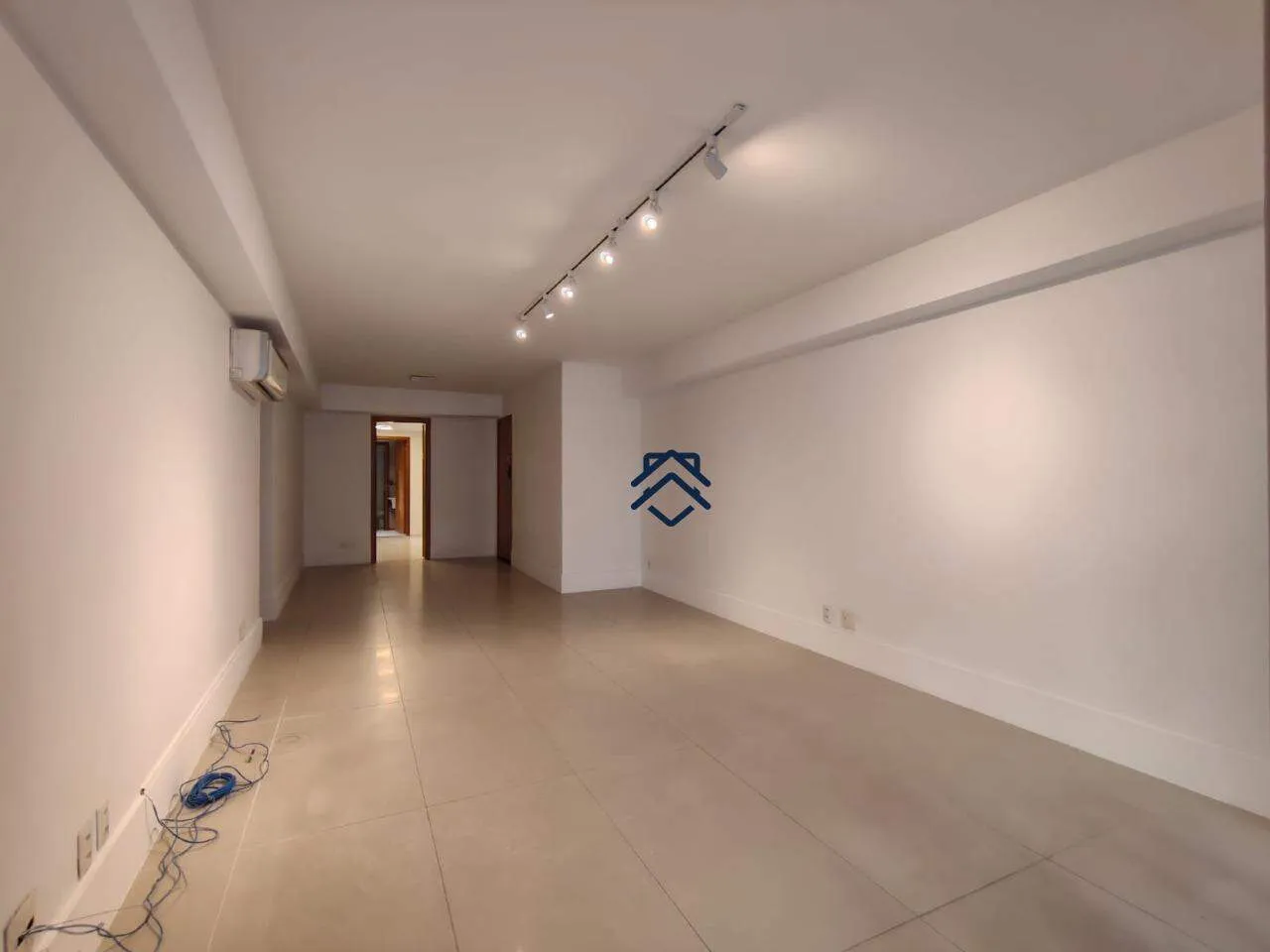 Private BBQ in a 4-bedroom apartment, 193 m² — photo 14