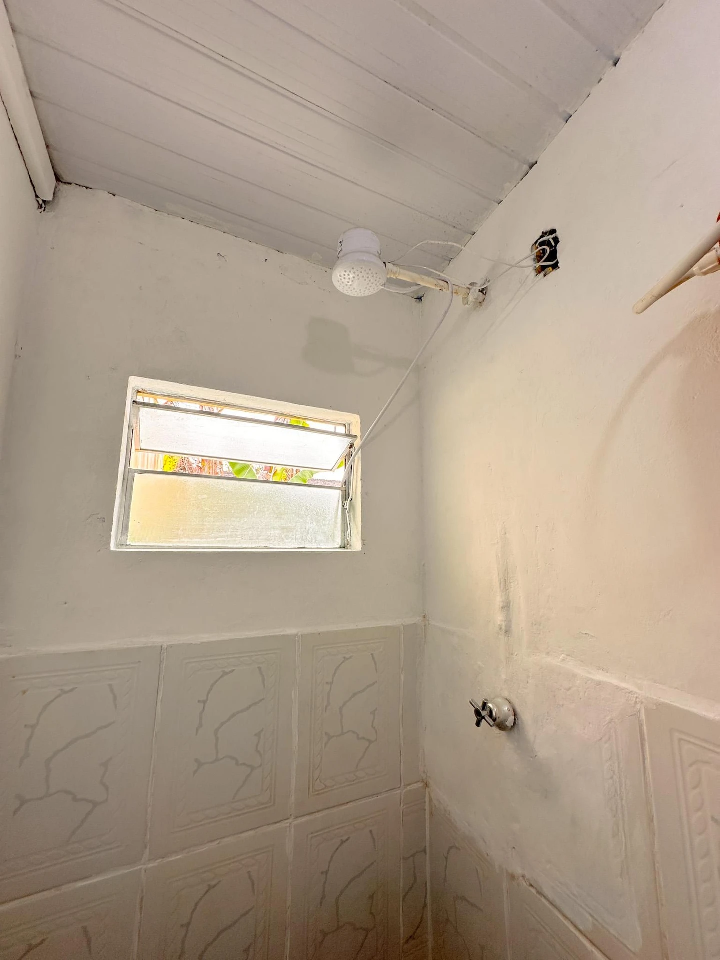 Furnished studio with 1 bedroom and private garden — photo 11