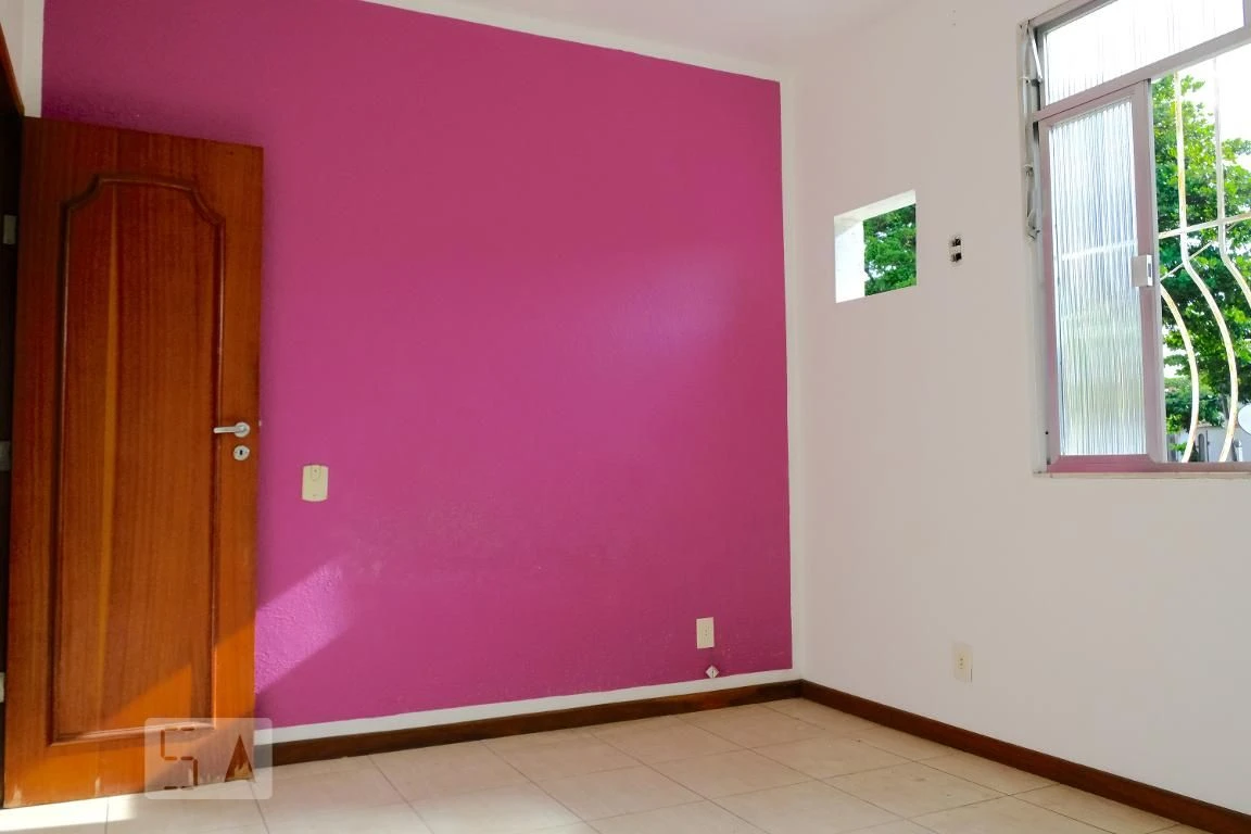Apartamento sem mobília com cozinha separada e lavanderia — photo 29