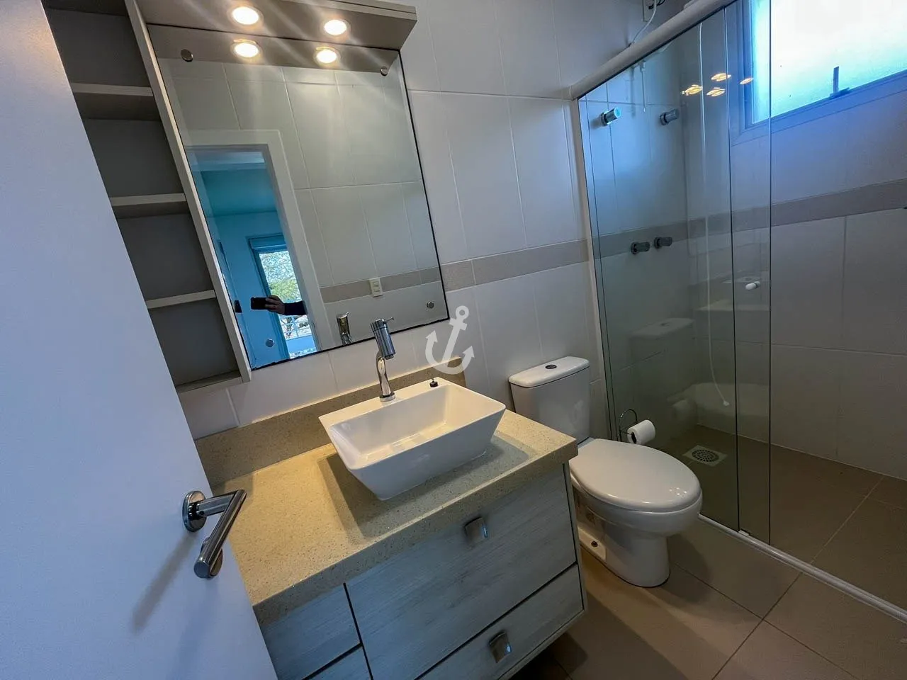 278 m² house with open kitchen and 3 en-suite bedrooms — photo 15