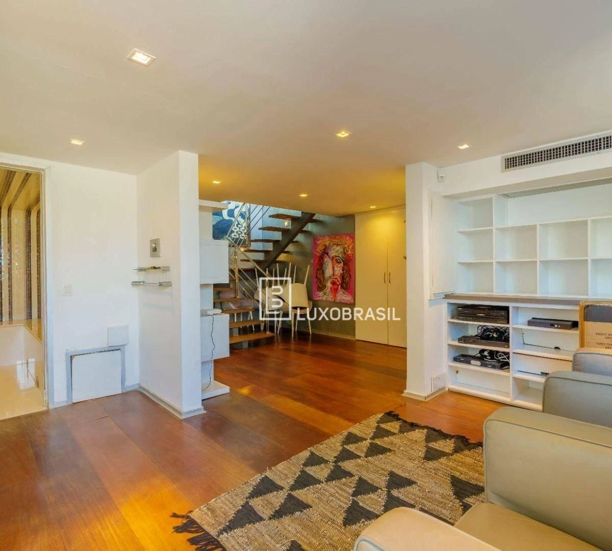 Furnished 800 m² house with 5 en-suite bedrooms — photo 40