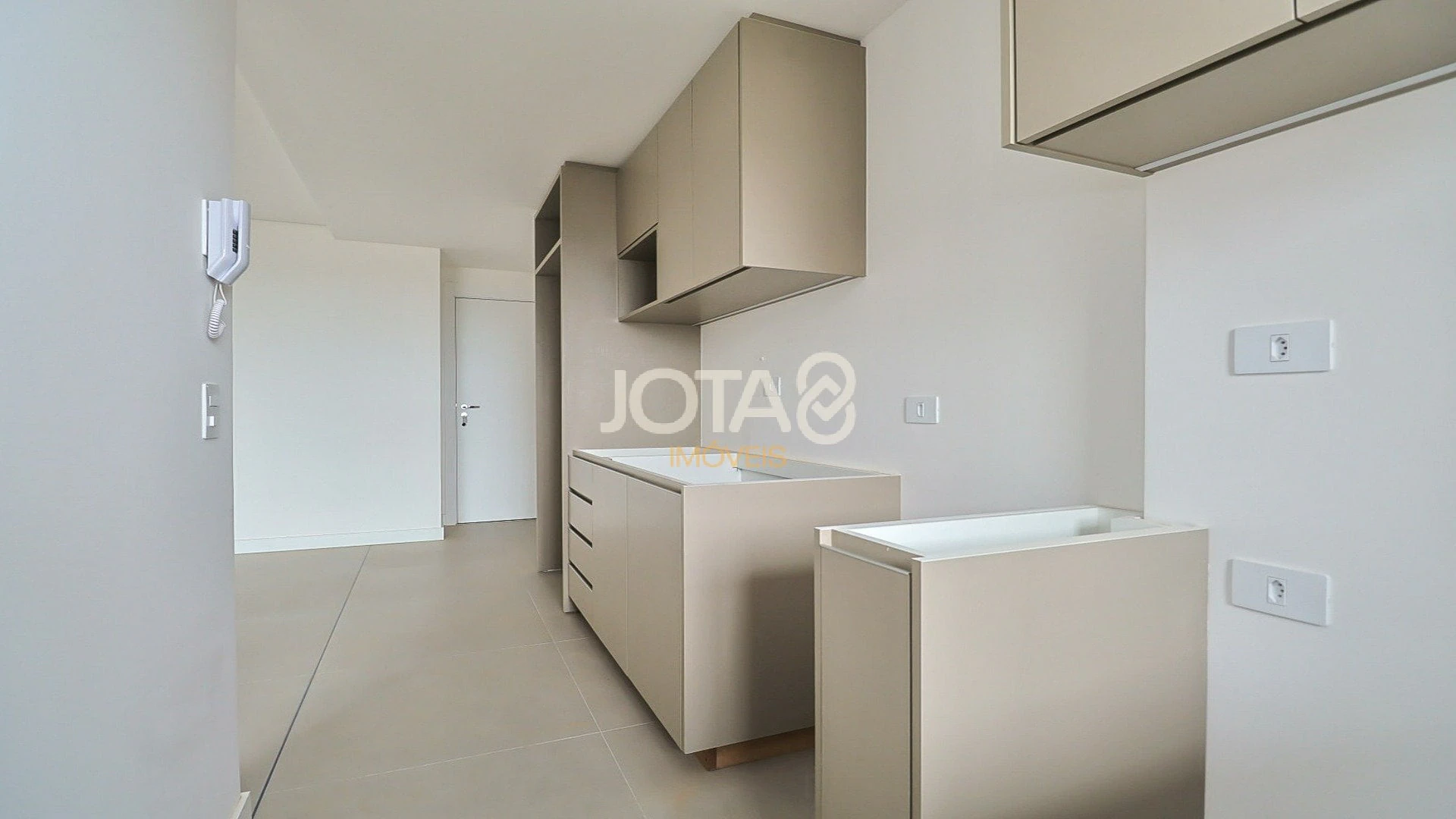 104 m² apartment with 2 bedrooms and 2 bathrooms — photo 5