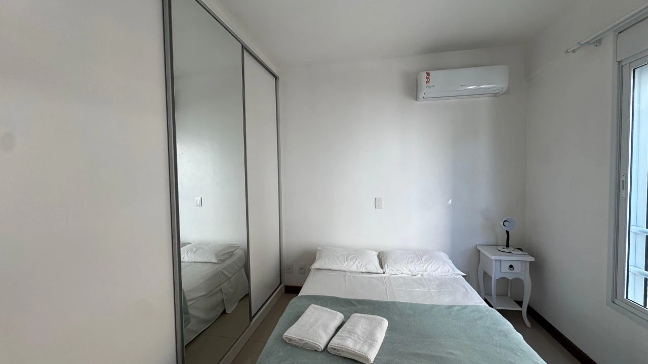 1-bedroom apartment with 69 m² and an open-plan kitchen — photo 4
