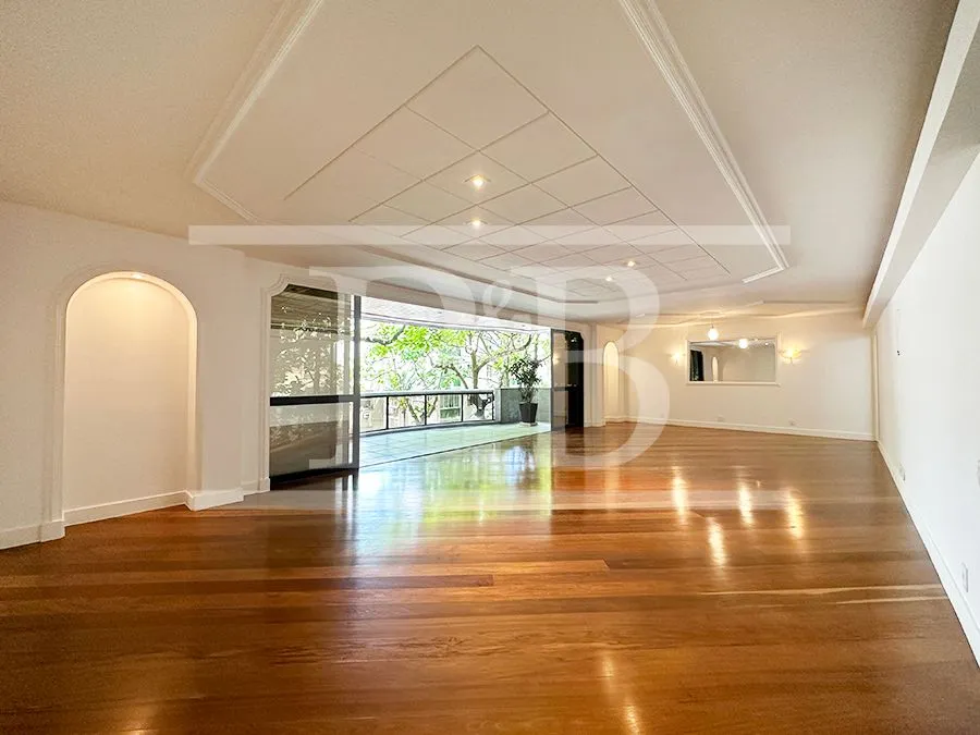 300 m² apartment with 4 bedrooms and 4 parking spots — photo 5
