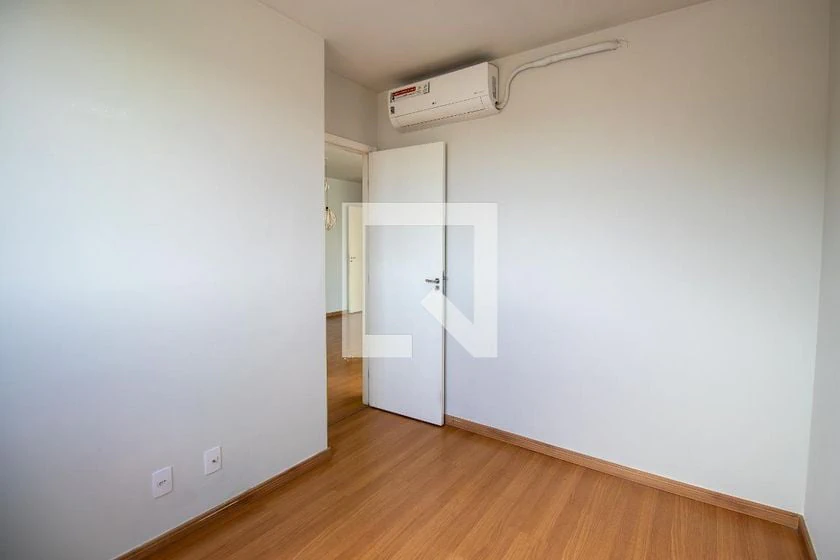 Apartment, 42 m², with wood or laminate floors — photo 9