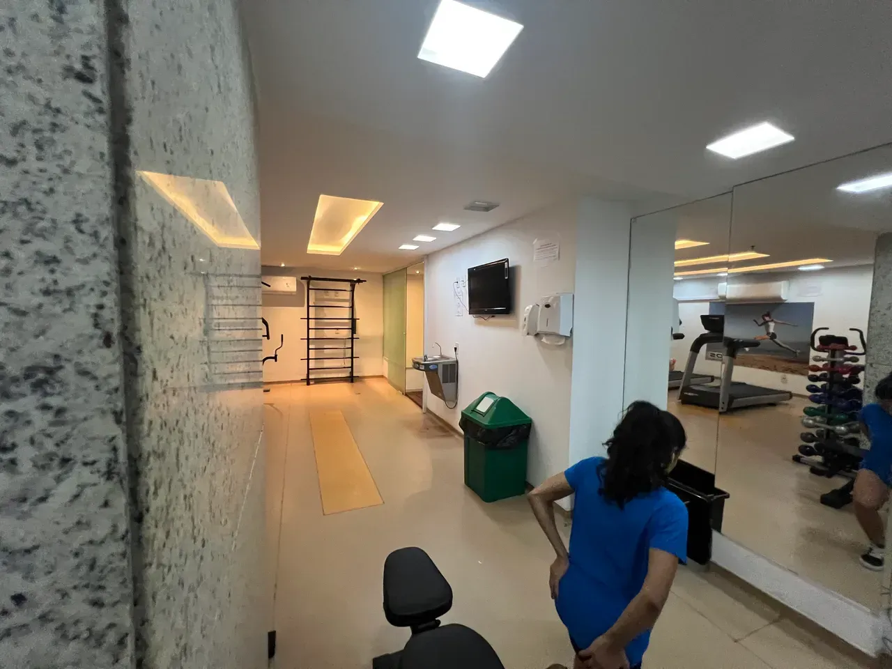 Apartamento mobiliado de 1 quarto em condomínio com academia — photo 16