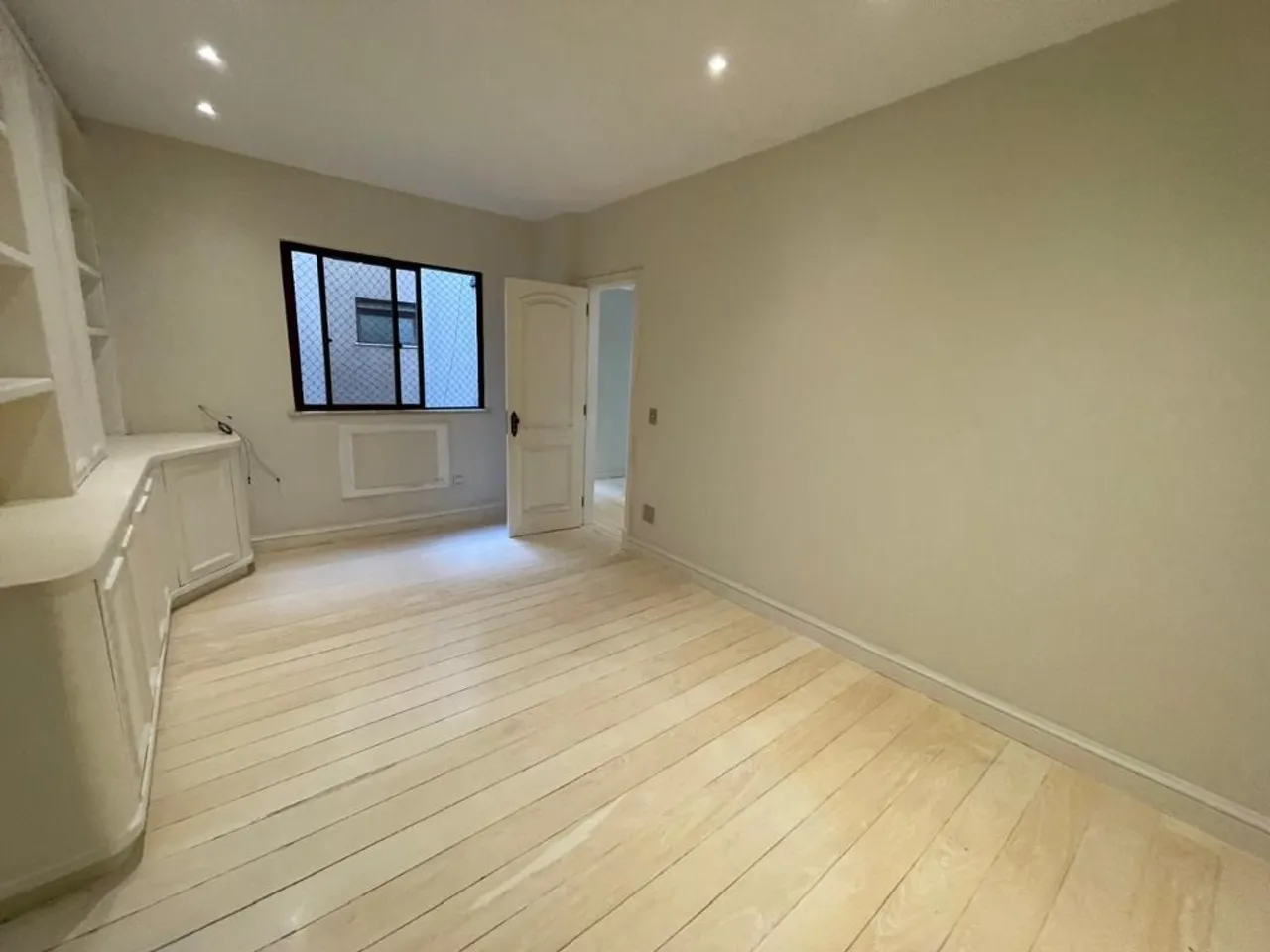 3-bedroom 3-bath apartment with 250 m² and 3 parking — photo 12