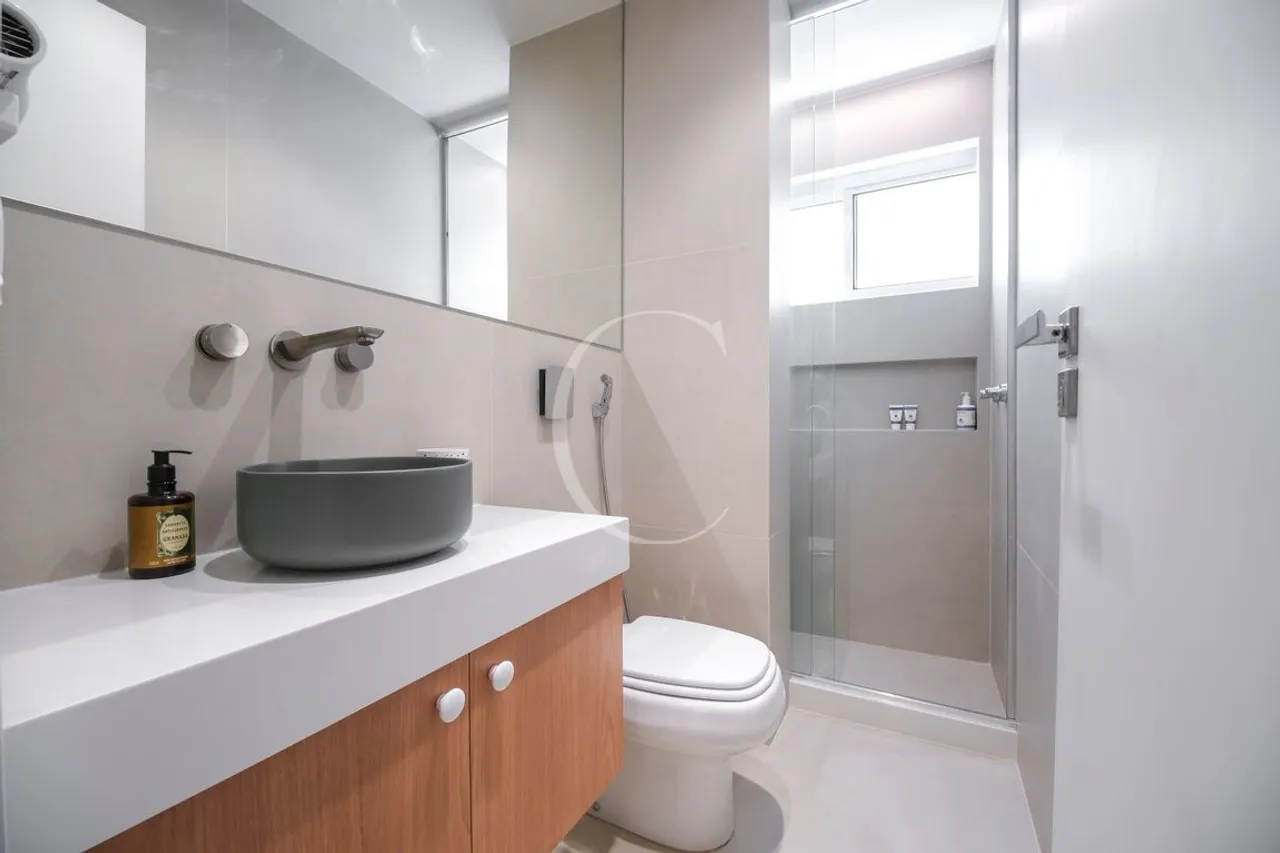 Apartamento de 2 quartos com cozinha aberta — photo 15