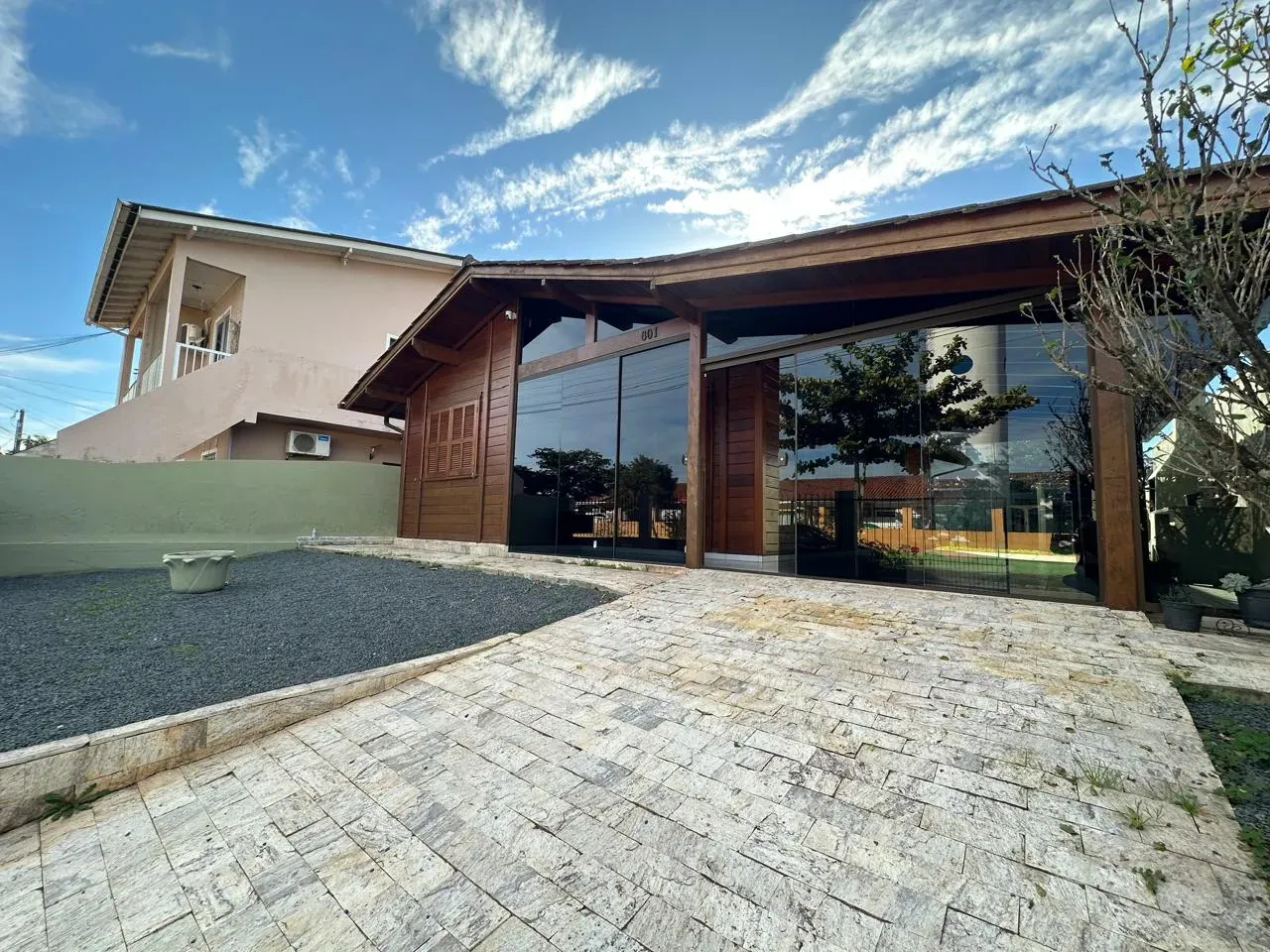 2-bedroom house with a private BBQ and 70 m² area