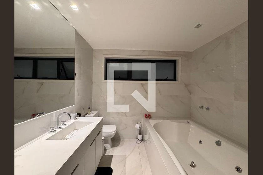 Rental house with 4 suites and 450 m² — photo 10