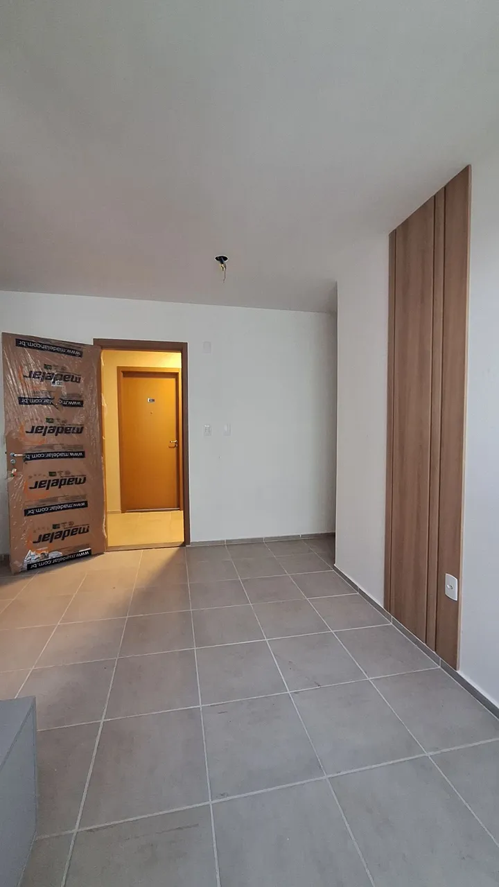 2-bedroom apartment in a building with a gym — photo 13