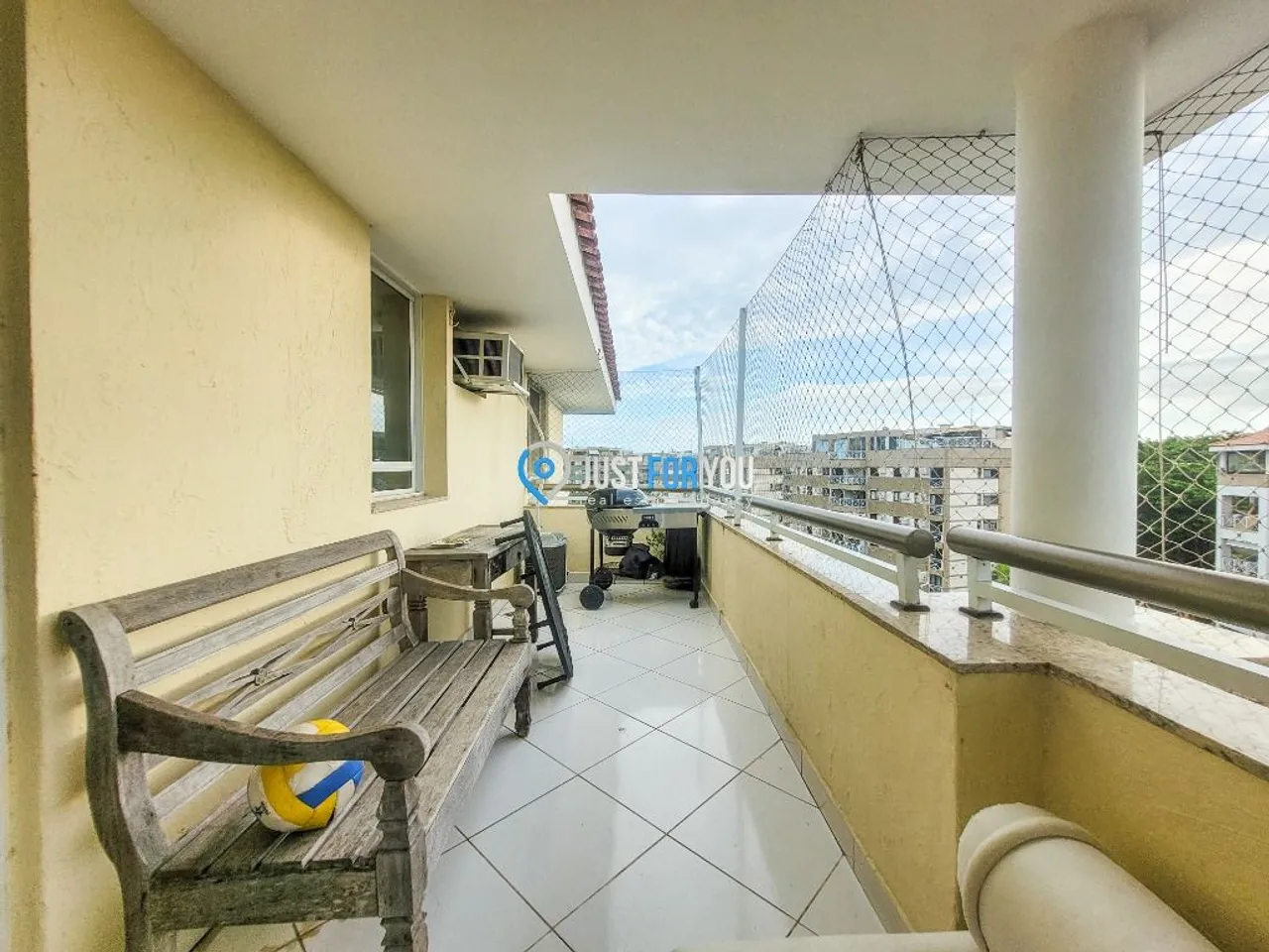 3-bedroom apartment 110 m² with enclosed balcony — photo 18