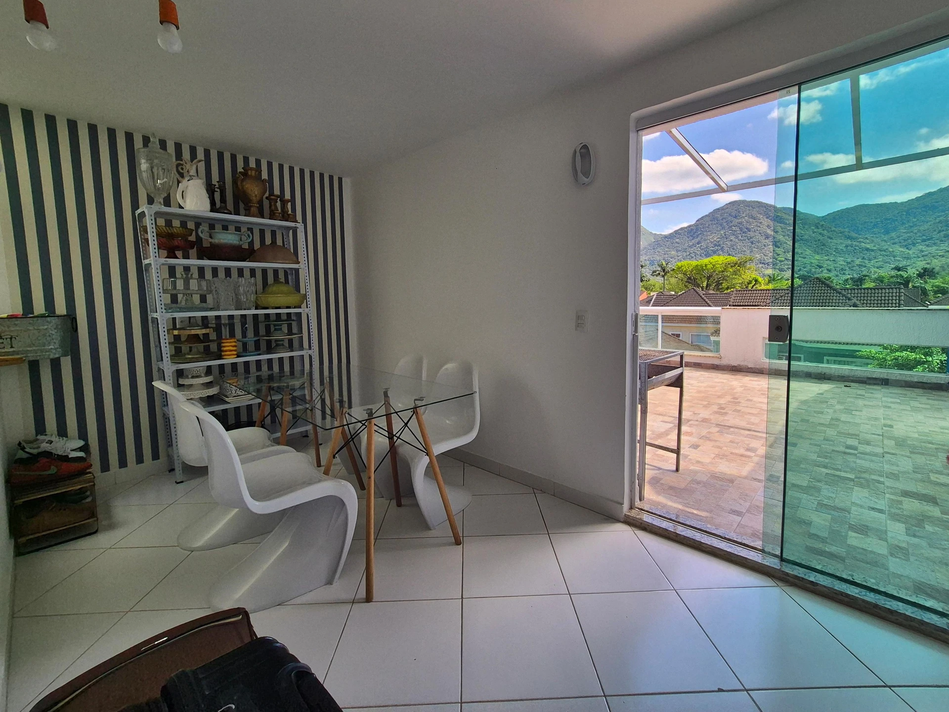 Furnished house with 4 bedrooms and a balcony — photo 24