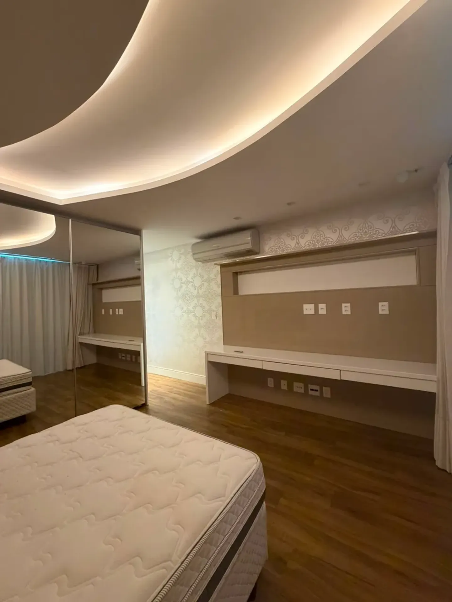 Furnished house with 5 bedrooms and 5 bathrooms, 700 m² — photo 24