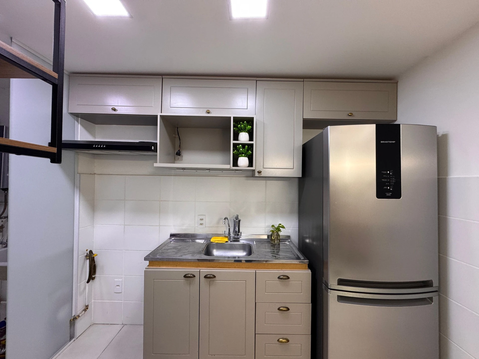 Home office in a 2-bedroom apartment, 58 m² — photo 27