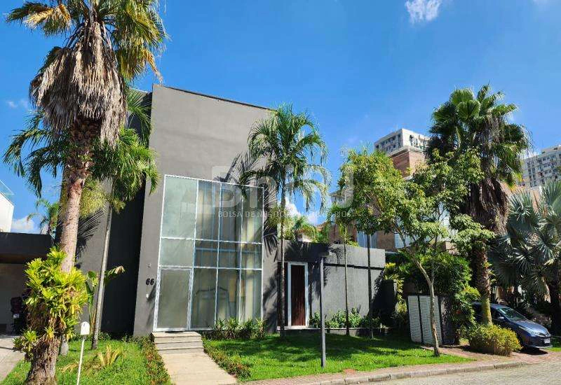 House with 6 bedrooms and 500 m² with 2 parking spaces — photo 4
