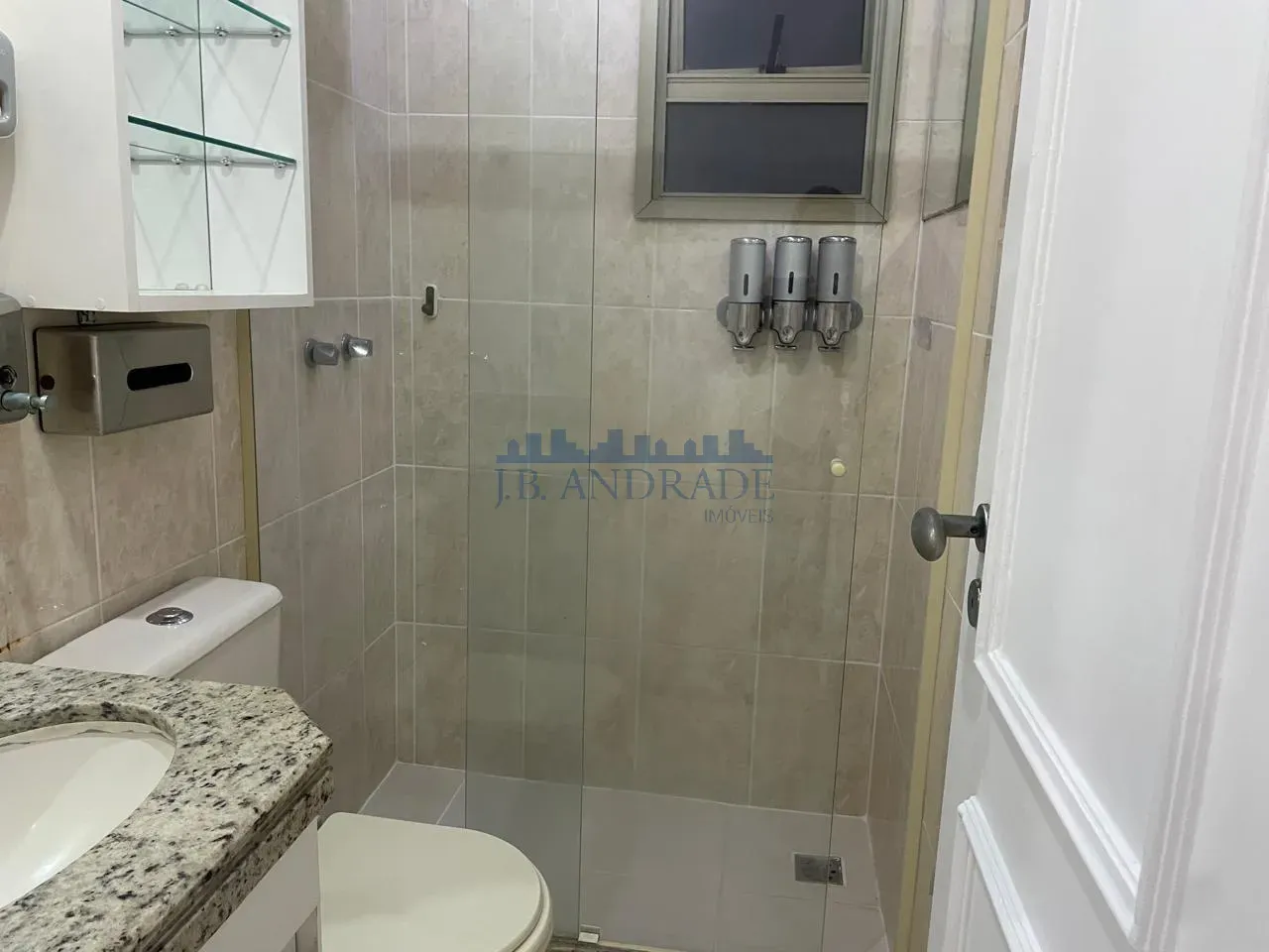 Apartamento mobiliado com 3 quartos e 5 banheiros — photo 19