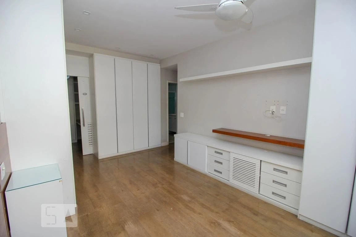 3-bedroom apartment with a home office — photo 46