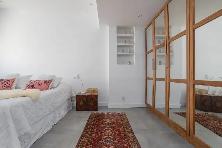 Furnished apartment with 3 bedrooms and an open-plan kitchen — photo 22