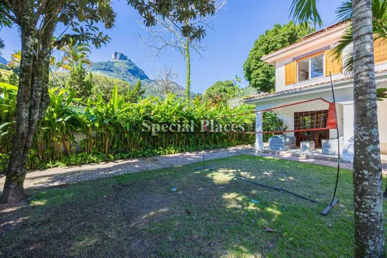 Furnished house with 6 bedrooms and 550 m² — photo 23