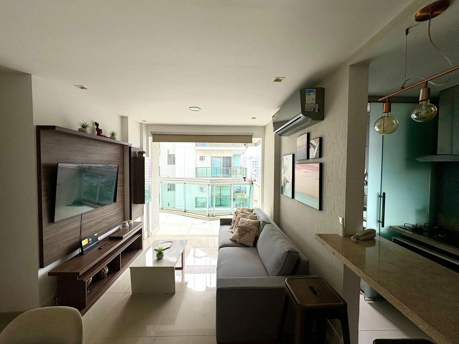2-bedroom apartment with floor-to-ceiling windows — photo 6