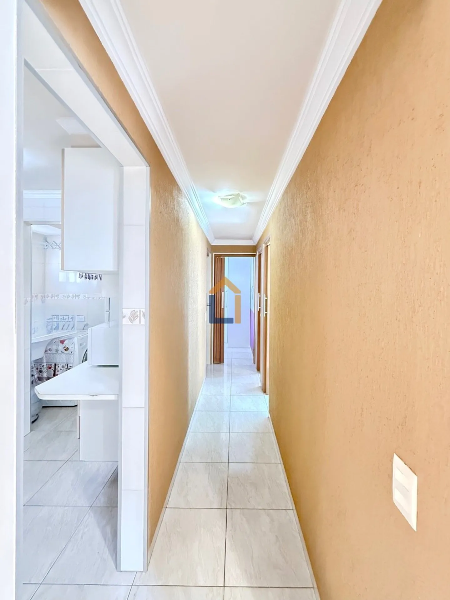 3-bedroom apartment with a washing machine in Curitiba — photo 42