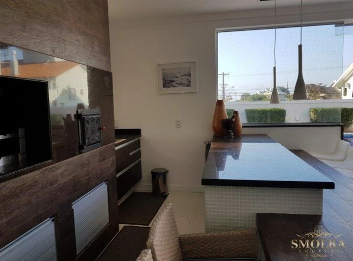 Casa com 9 quartos e escritório, 1103,19 m² e 4 vagas — photo 8