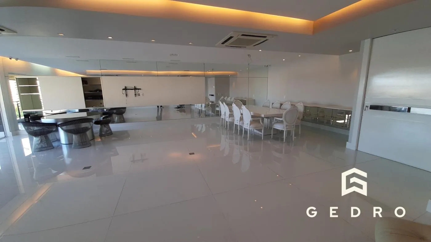 Furnished apartment, 320 m², with a water view — photo 13