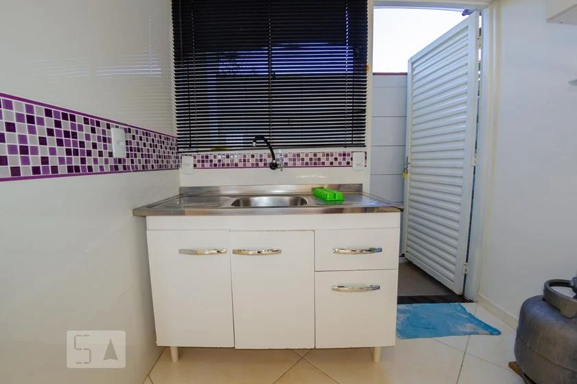 Studio mobiliado com 1 quarto e 1 banheiro — photo 3