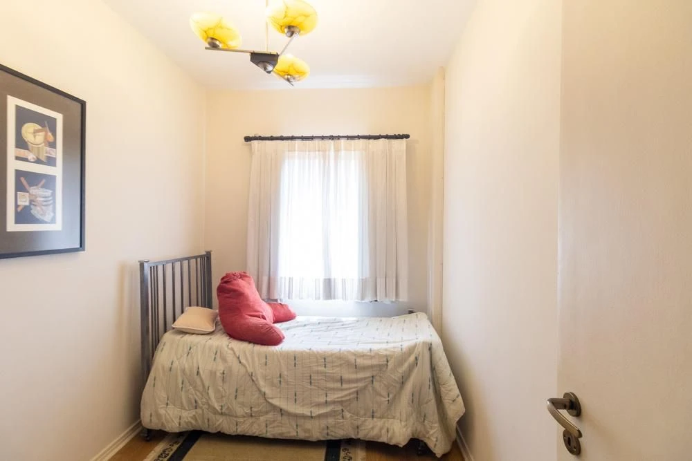 3-bedroom apartment with a home office — photo 23