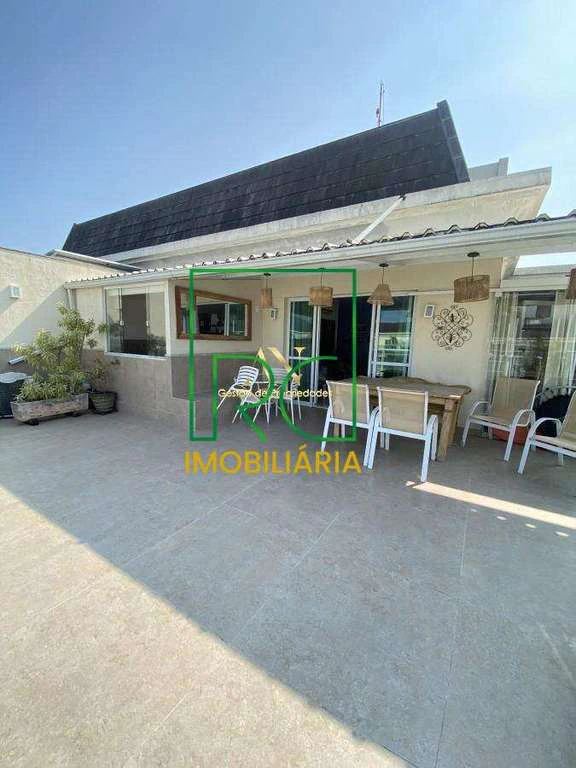 Cobertura com 3 quartos e cozinha com fogão a gás — photo 12