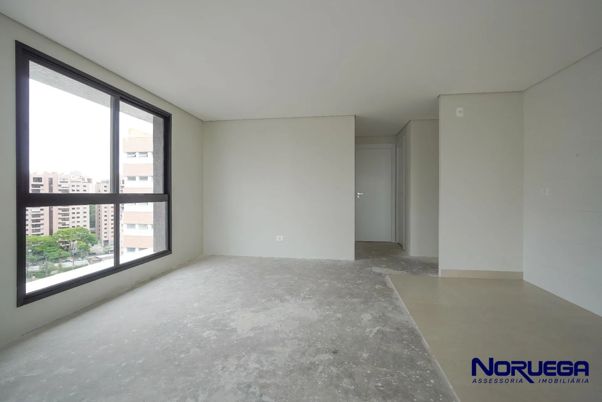 Apartment, 188 m², with a glass-enclosed balcony — photo 5