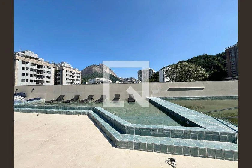 1-bedroom unfurnished apartment with enclosed balcony — photo 17