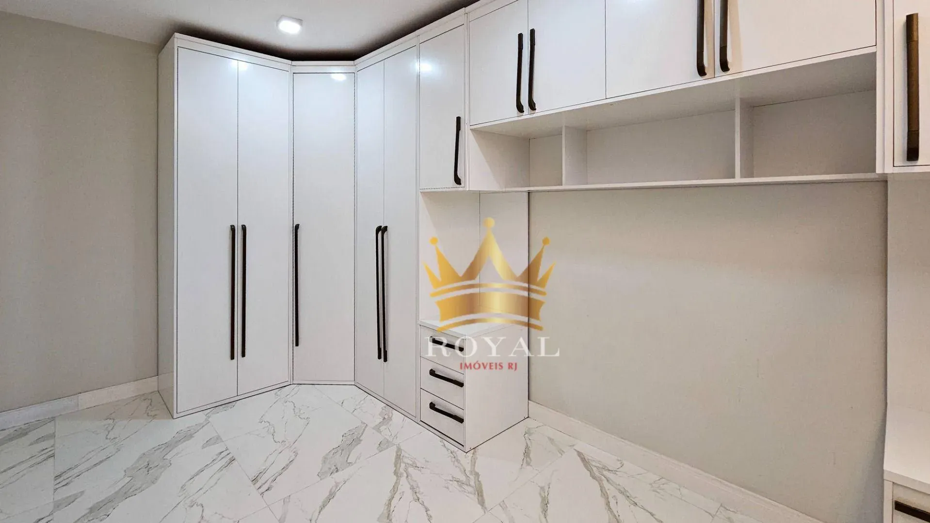 2-bedroom apartment with a walk-in closet in Rio de Janeiro — photo 31