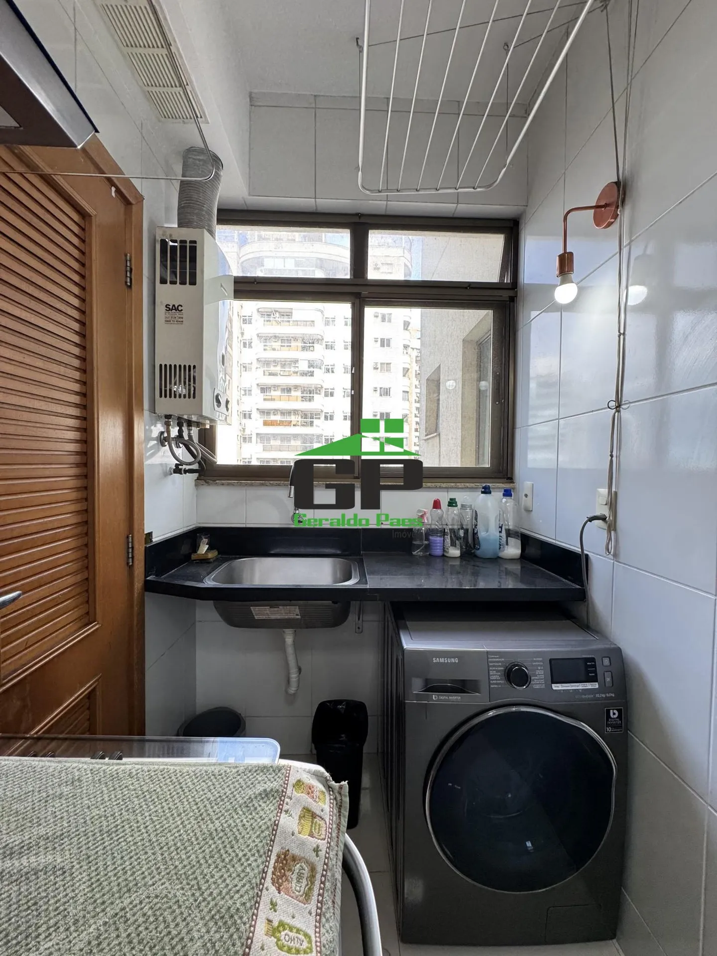 Apartamento de 3 quartos com cozinha americana e varanda — photo 29