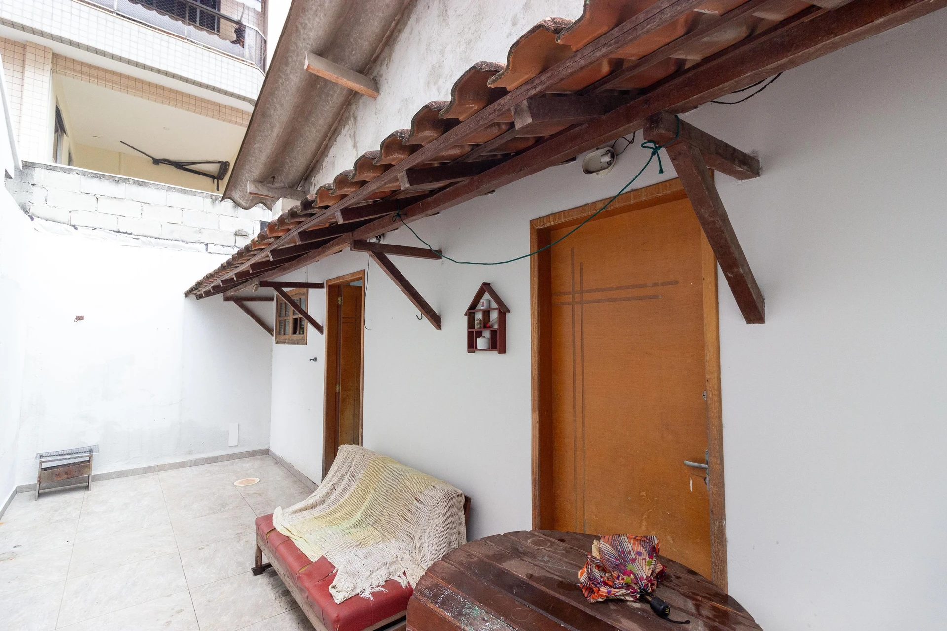 Furnished house with 2 bedrooms and 1 bathroom — photo 25