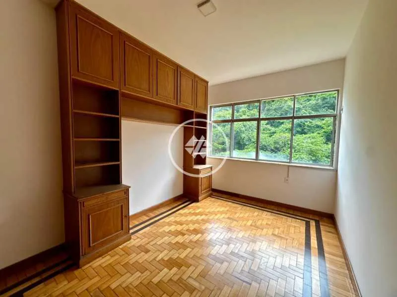 4-bedroom apartment with a water view in Rio de Janeiro — photo 10